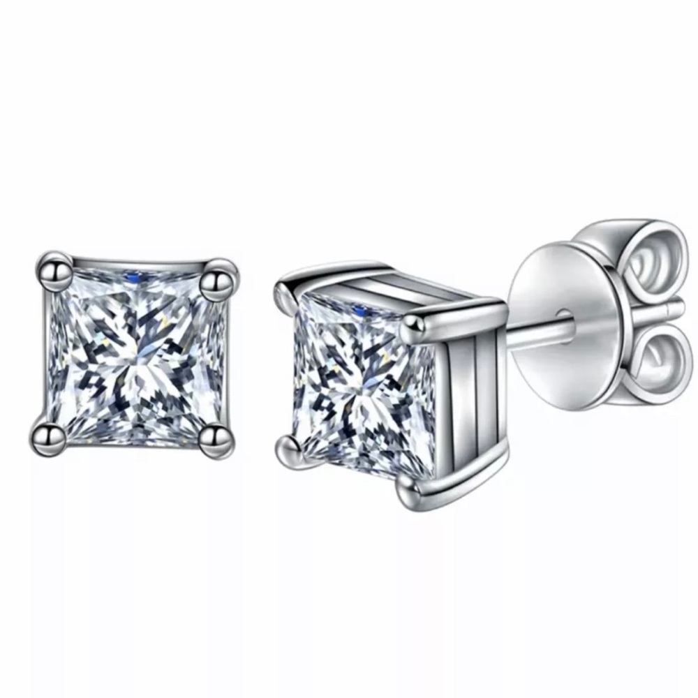 4-8mm Square Cut VVS Diamond 925 Silver Pin Studs